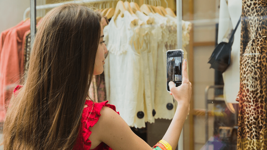 The Power of Phygital Retail: Enhancing Experiences and Reducing Costs for Brands