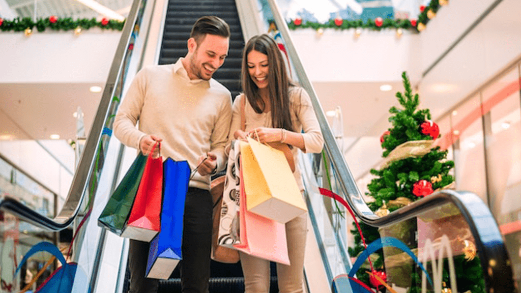 E-Commerce booms despite inflation: Online holiday sales reach new peak